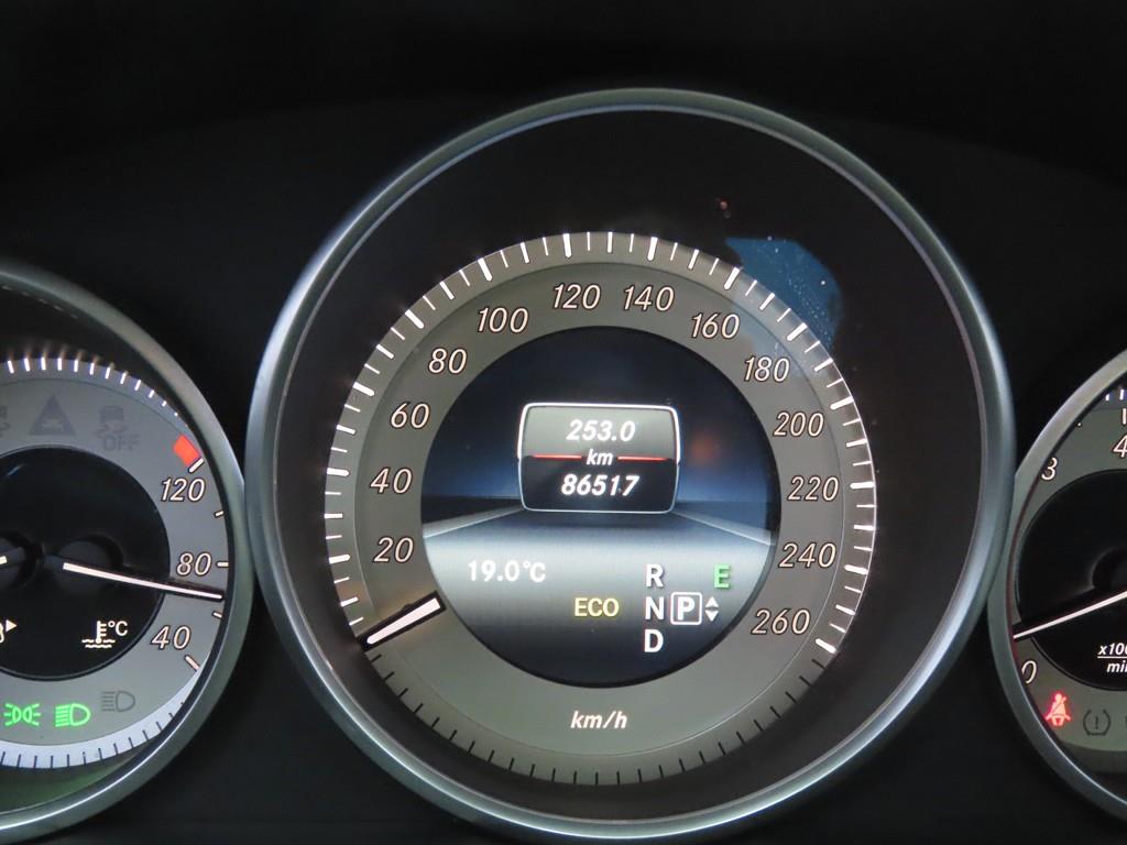 Mercedes Benz E class - Vista 8