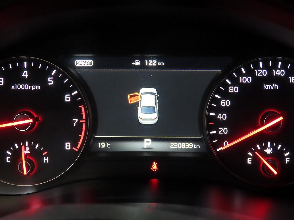 KIA K7 - Vista 9