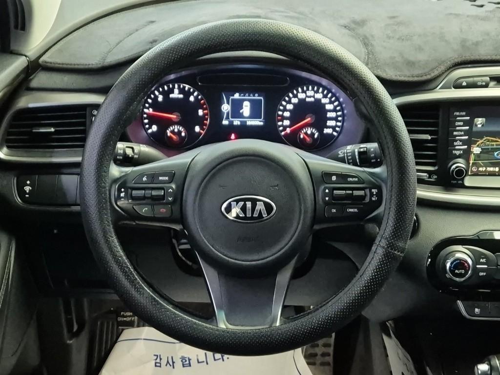 KIA Sorento - Vista 8