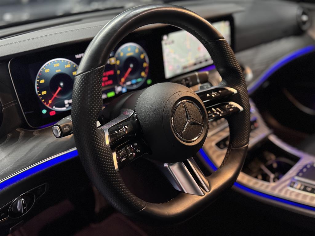 Mercedes Benz E class - Vista 6