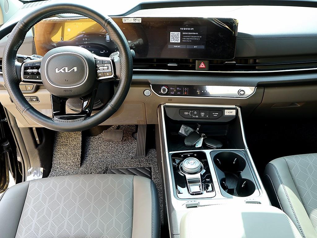 KIA Carnival - Vista 9