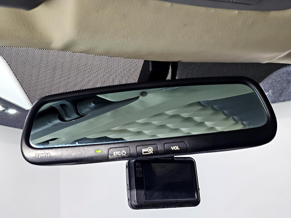 HYUNDAI Starex - Vista 12