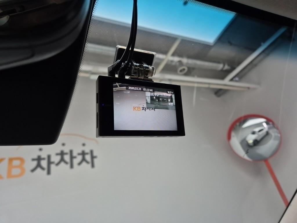 Genesis GV70 - Vista 9