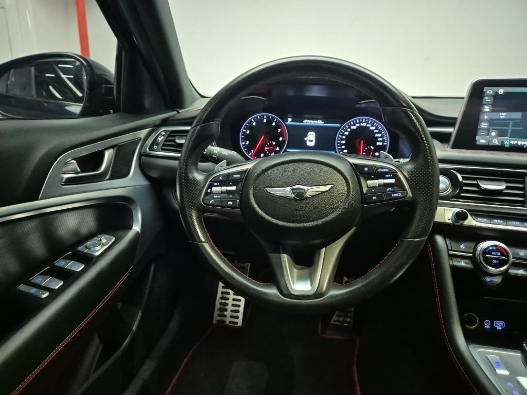 Genesis G70 - Vista 8