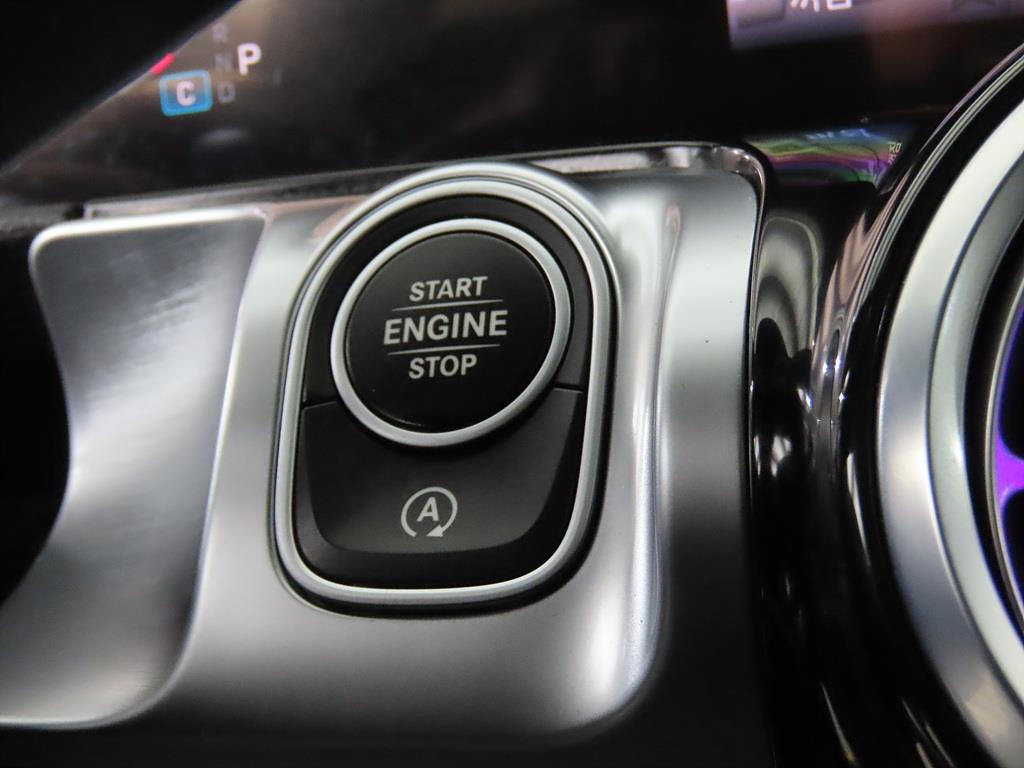 Mercedes Benz GLB Class - Vista 12