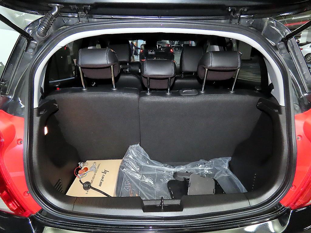 Chevrolet Spark 2019 Negro - Importación desde Corea - HF Imports Iquique - Foto 17