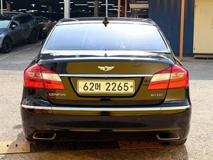 HYUNDAI Genesis - Vista 6