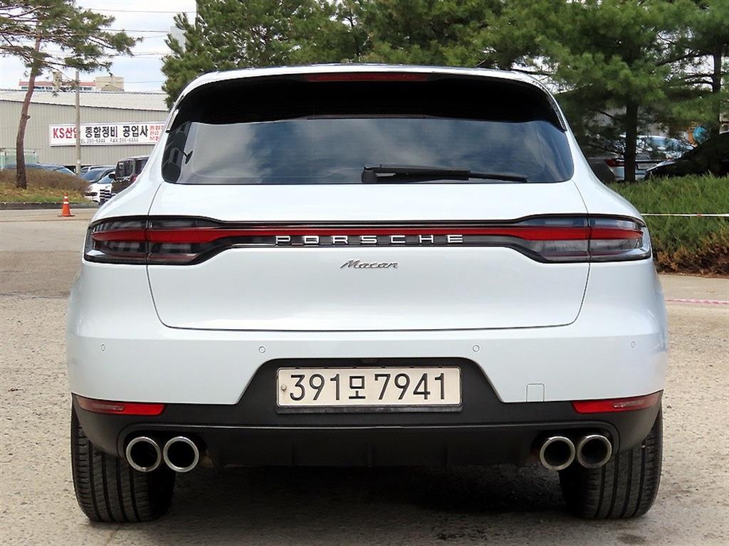 Porsche Macan - Vista 4