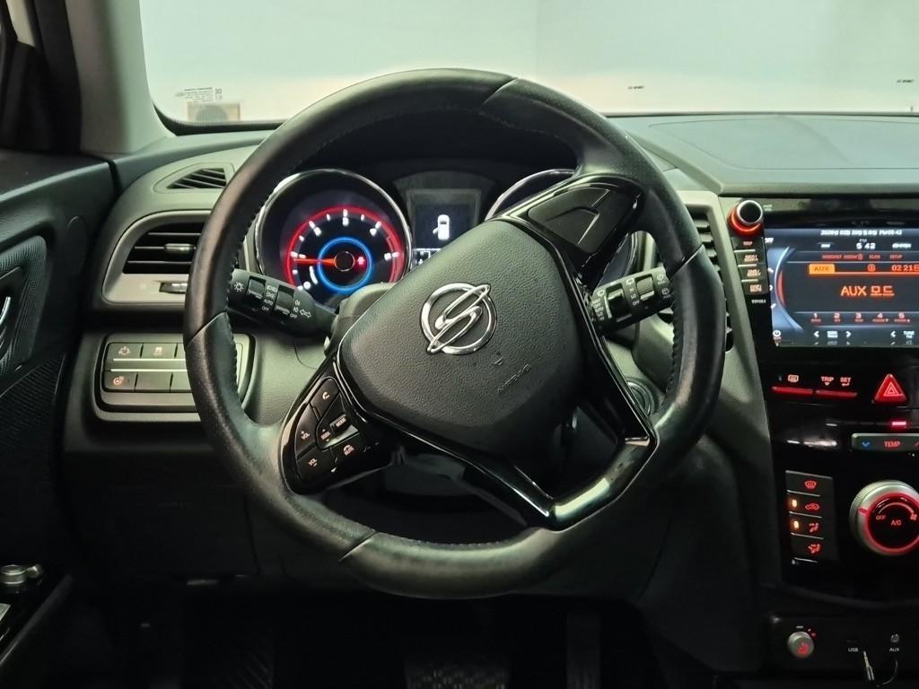 Ssangyong Tivoli - Vista 9