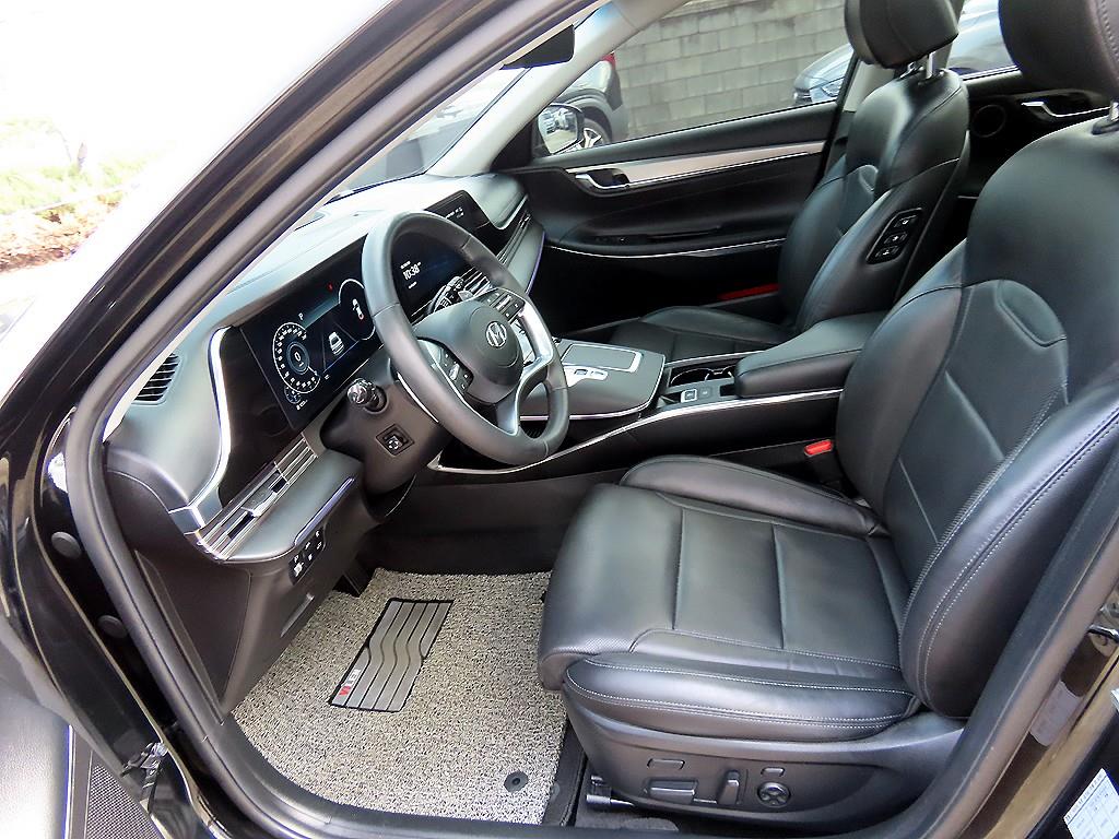 HYUNDAI Grandeur - Vista 5