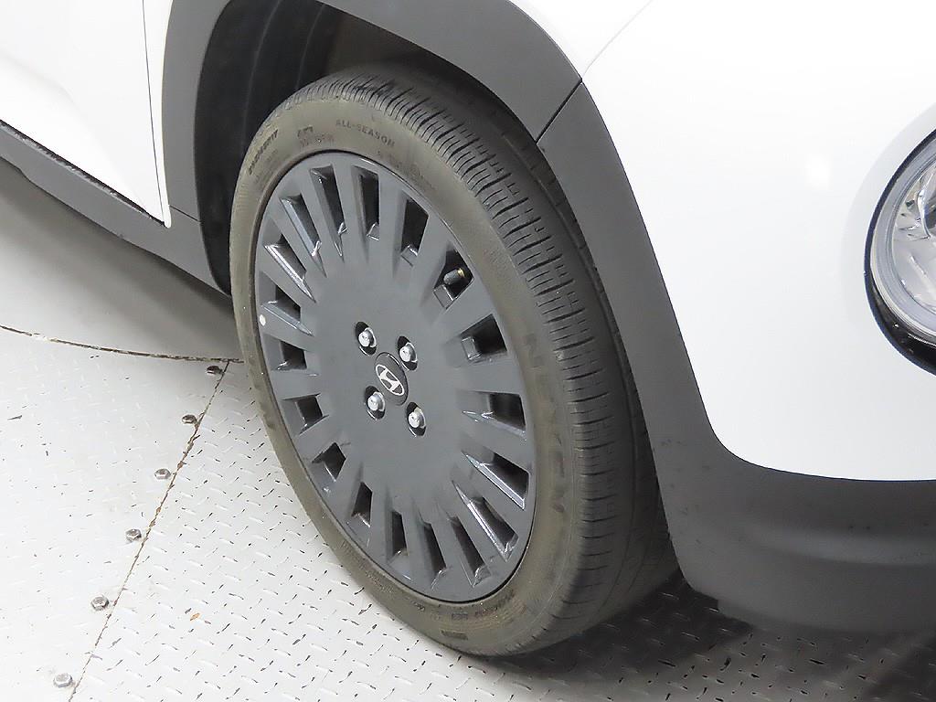 HYUNDAI Casper - Vista 9