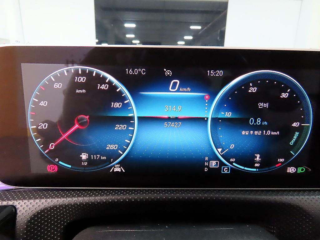 Mercedes Benz CLA Class - Vista 8