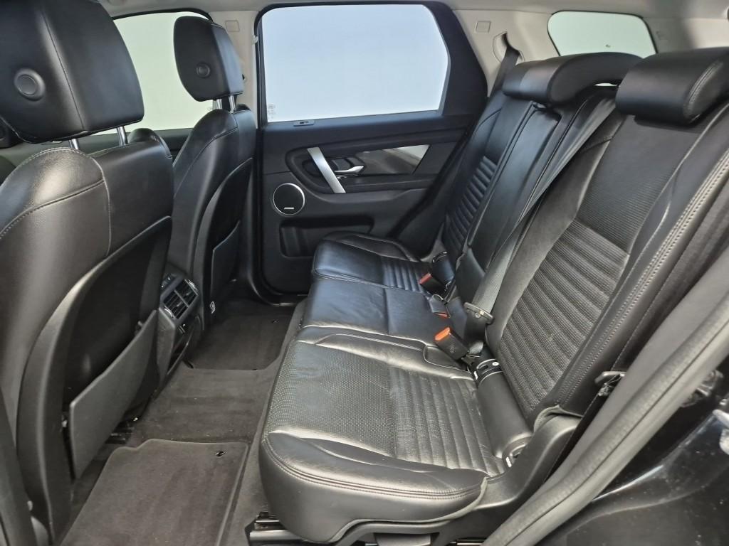 Land Rover Discovery Sports - Vista 12