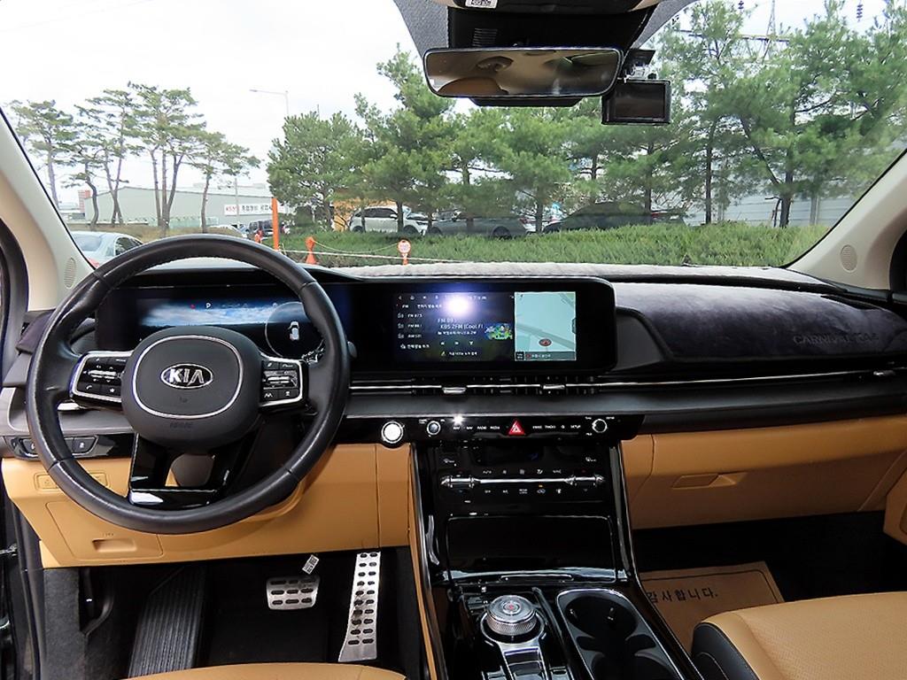 KIA Carnival - Vista 8