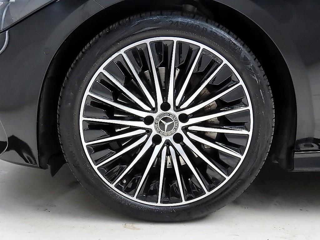 Mercedes Benz CLE Class 2025 Negro - Importación desde Corea - HF Imports Iquique - Foto 19