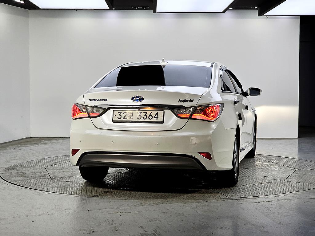 HYUNDAI Sonata - Vista 3