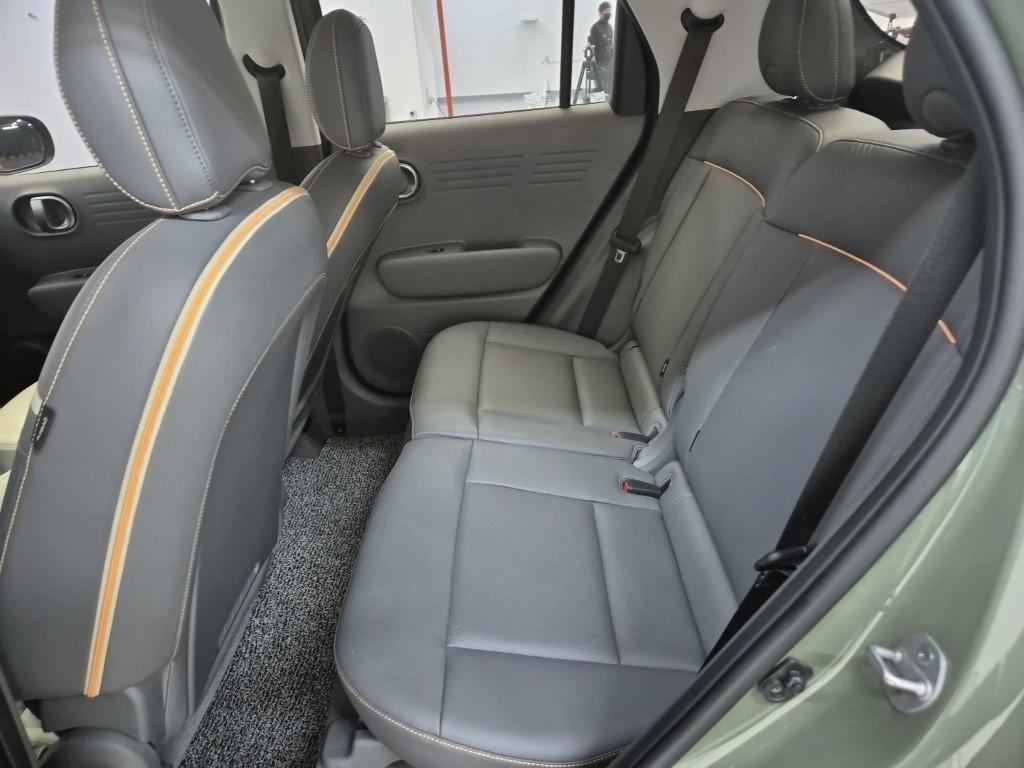 HYUNDAI Casper - Vista 12