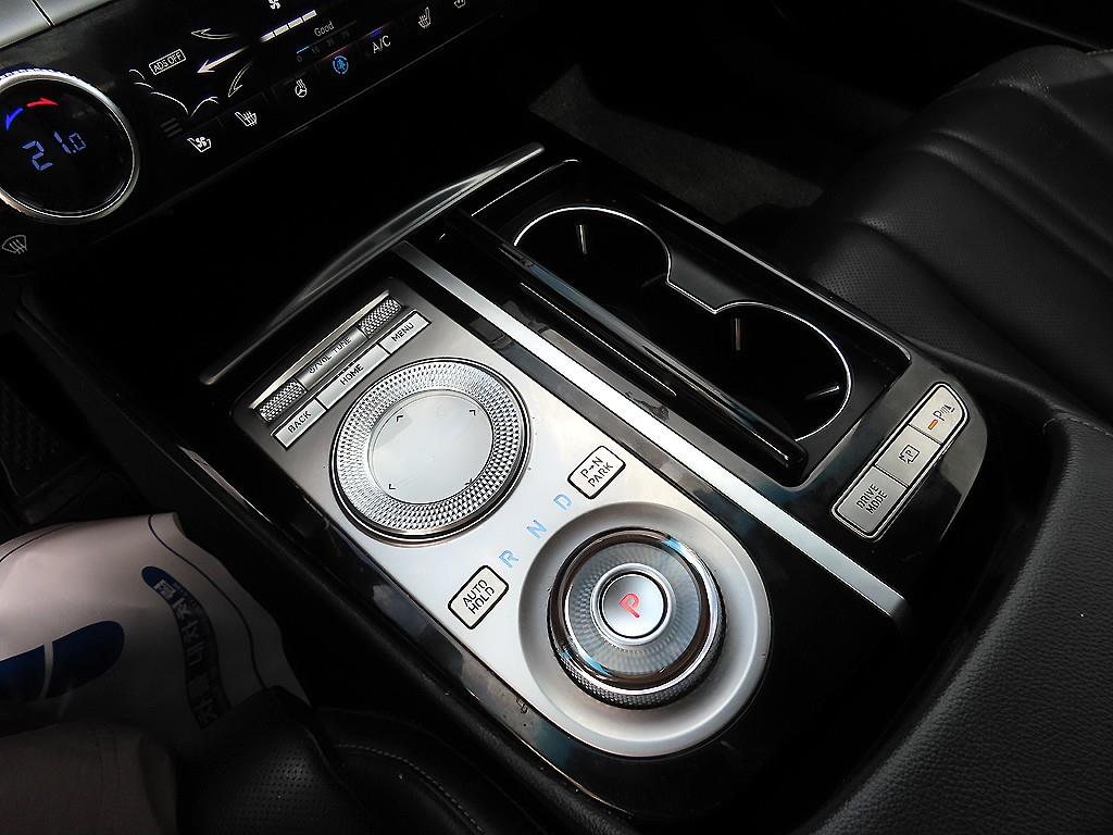 Genesis G80 - Vista 10