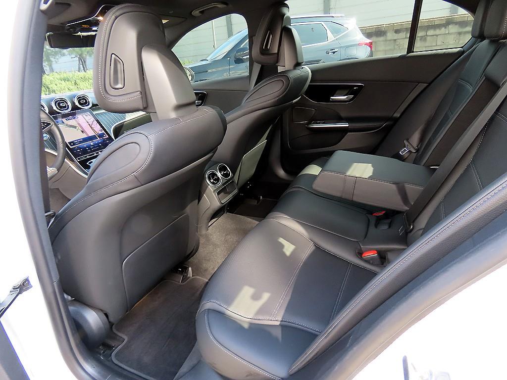 Mercedes Benz C Class - Vista 6