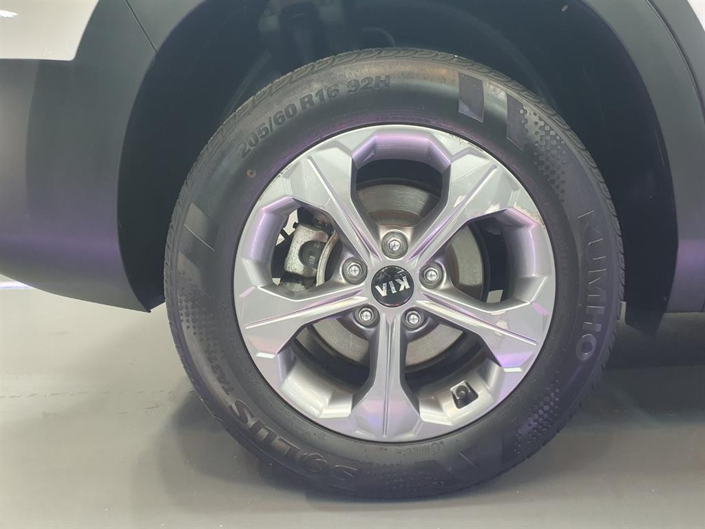 KIA Seltos 2022 Blanco - Importación desde Corea - HF Imports Iquique - Foto 17