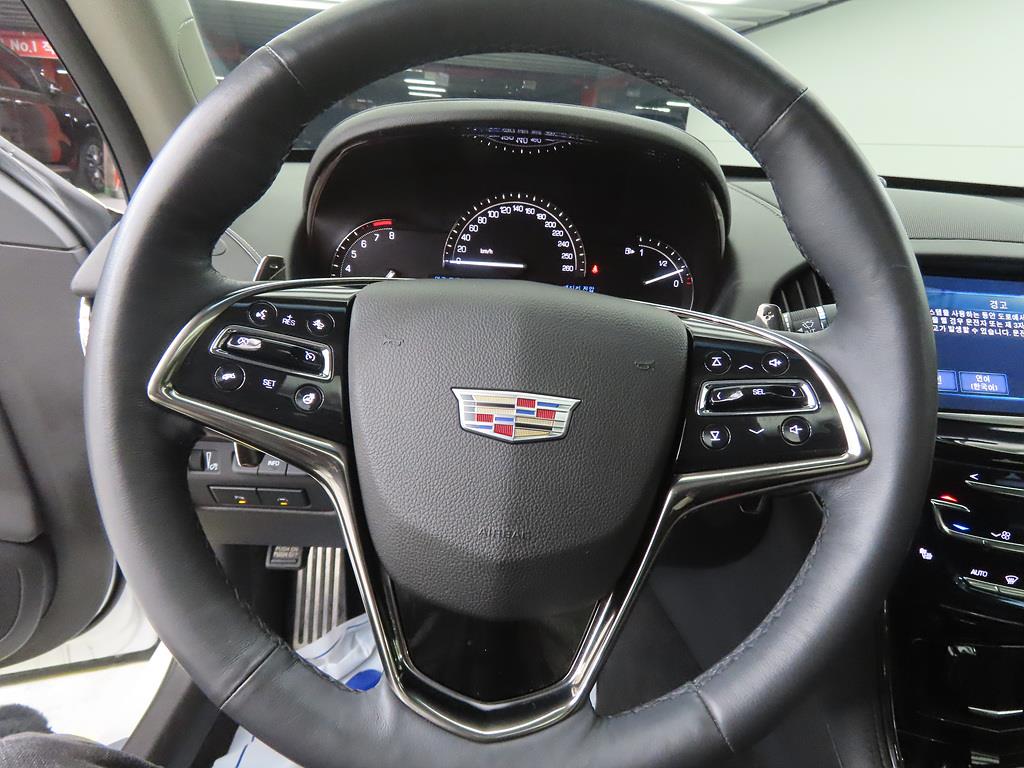 Cadillac ATS - Vista 8