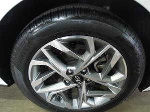 HYUNDAI Sonata - Vista 12