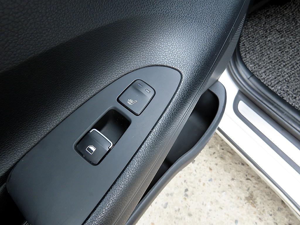 HYUNDAI Grandeur 2018 Blanco - Importación desde Corea - HF Imports Iquique - Foto 15