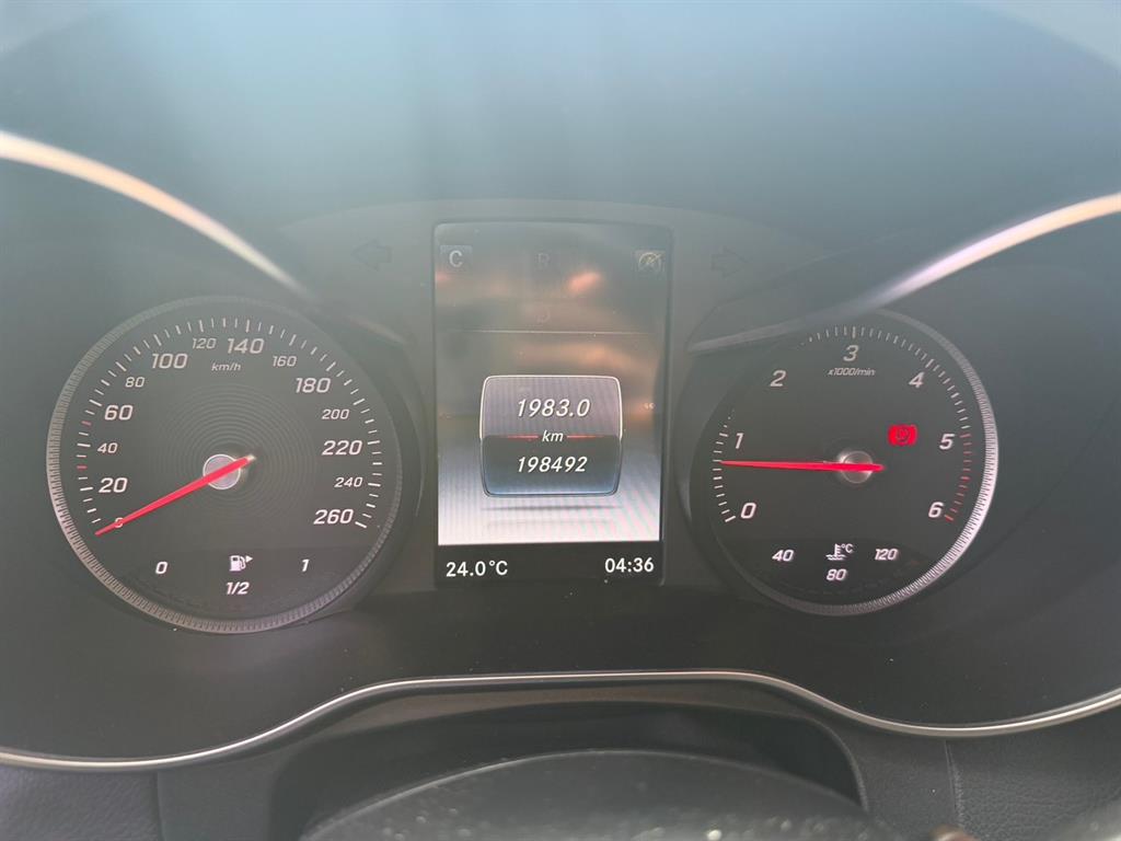 Mercedes Benz GLC Class - Vista 3