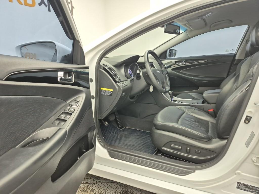 HYUNDAI Sonata 2011 Blanco - Importación desde Corea - HF Imports Iquique - Foto 17