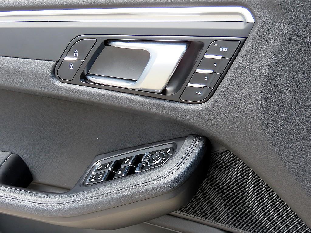 Porsche Macan - Vista 11