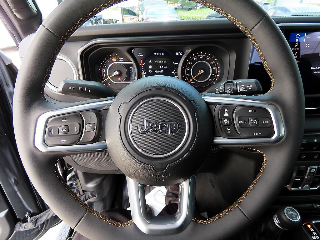 Jeep Wrangler - Vista 8