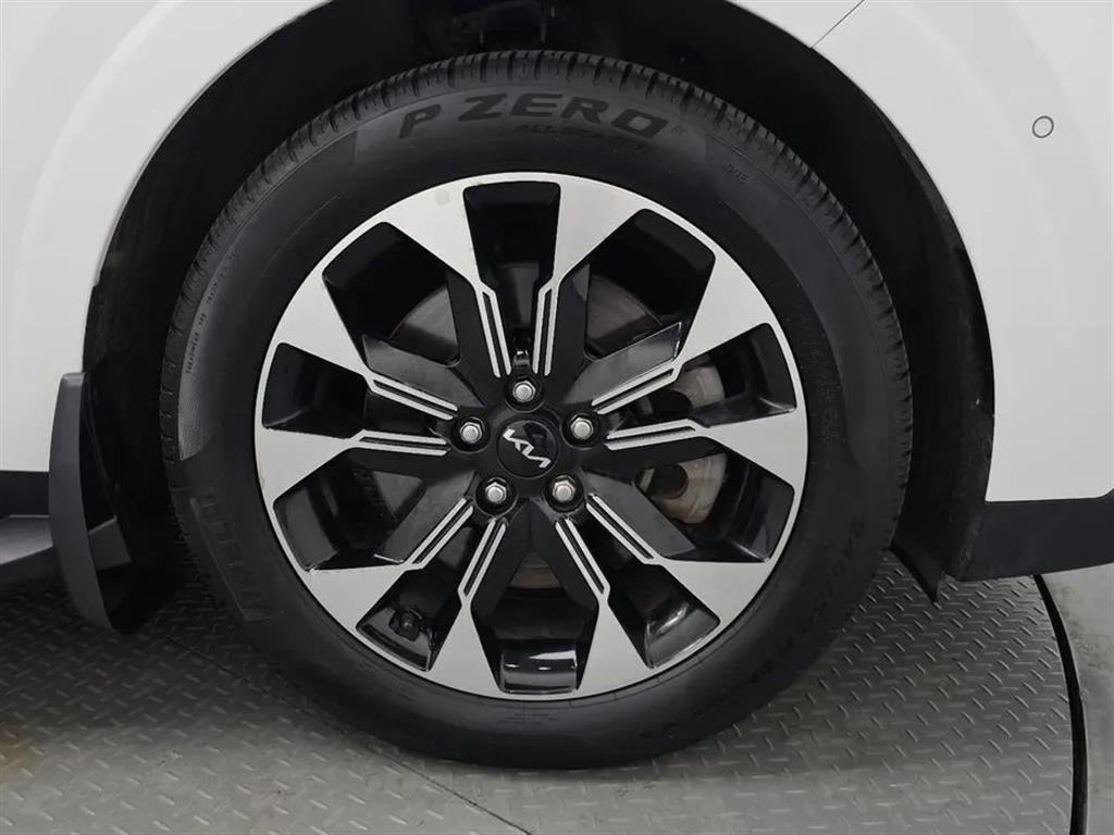 KIA Carnival - Vista 5