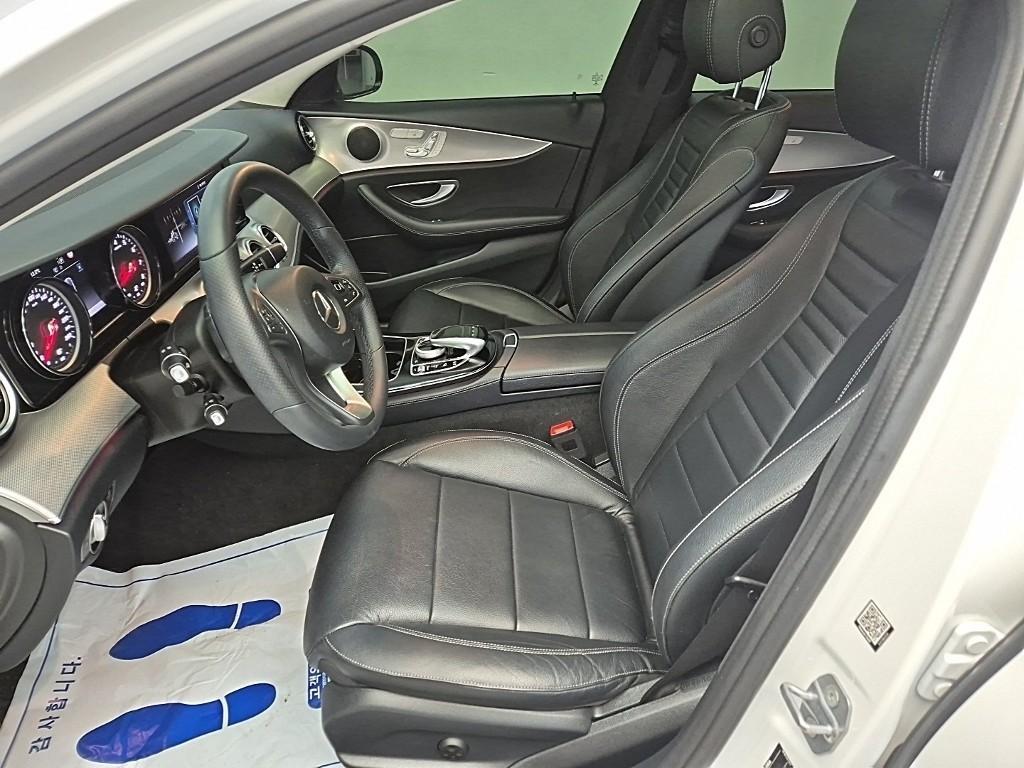 Mercedes Benz E class - Vista 11