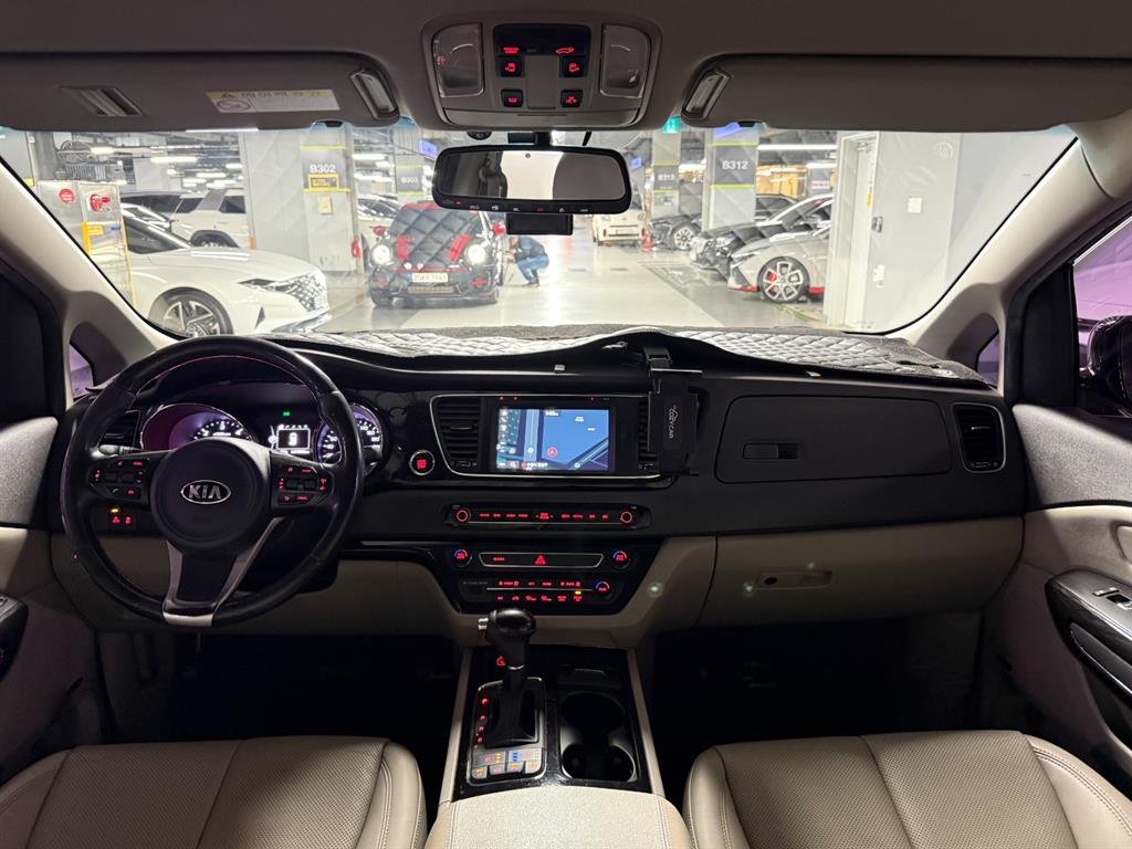 KIA Carnival 2016 Negro - Importación desde Corea - HF Imports Iquique - Foto 17