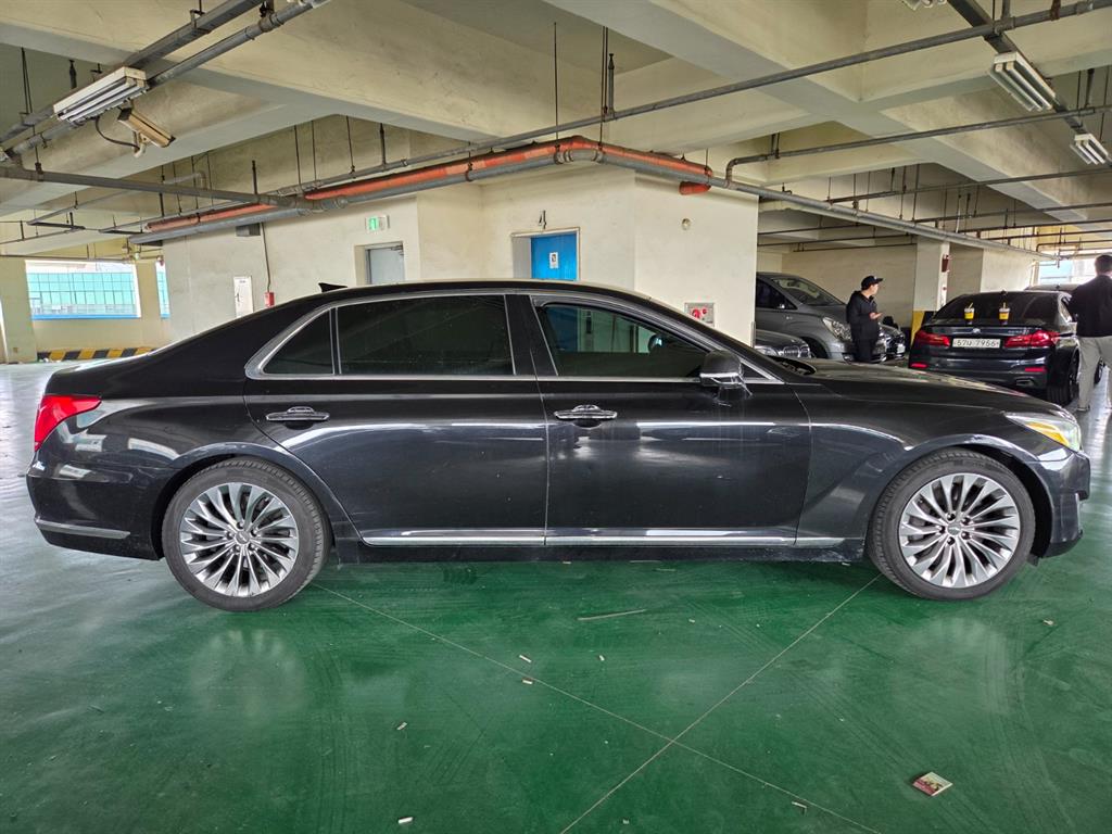 Genesis EQ900 - Vista 5