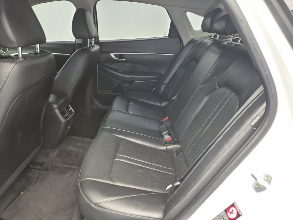 HYUNDAI Sonata - Vista 12