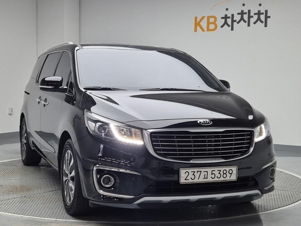 KIA Carnival - Vista 4