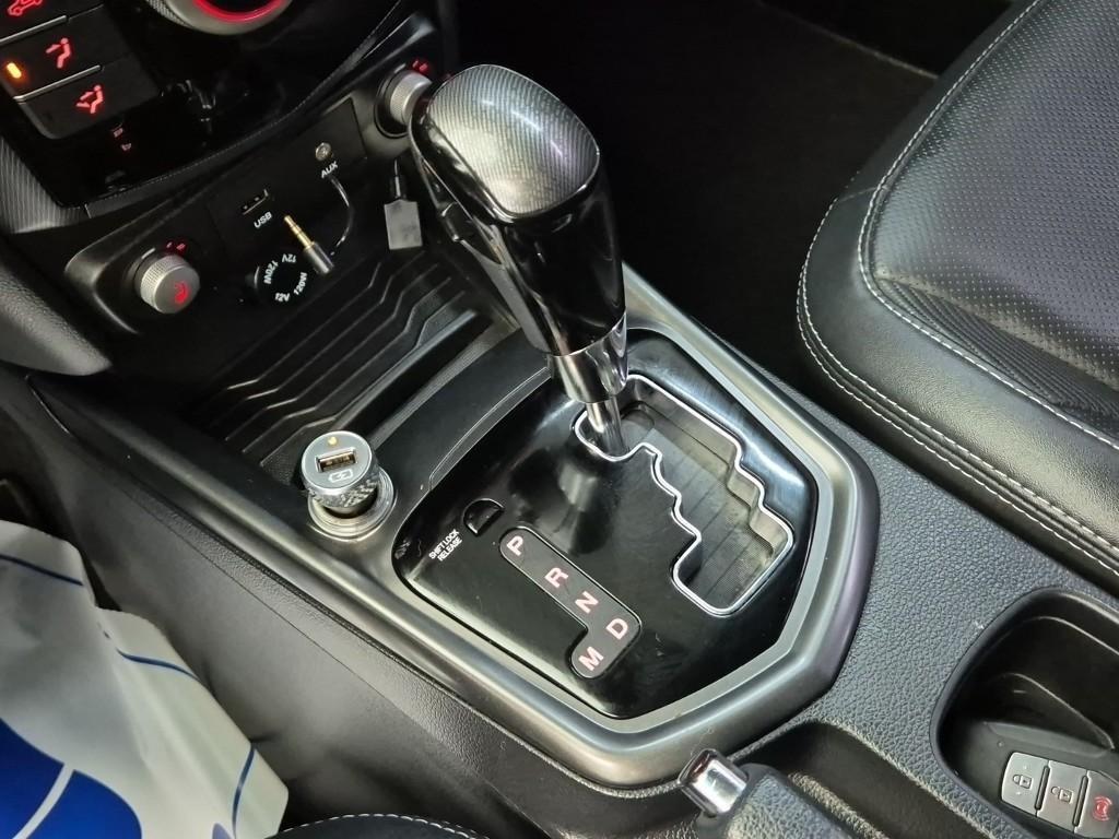 Ssangyong Tivoli - Vista 8