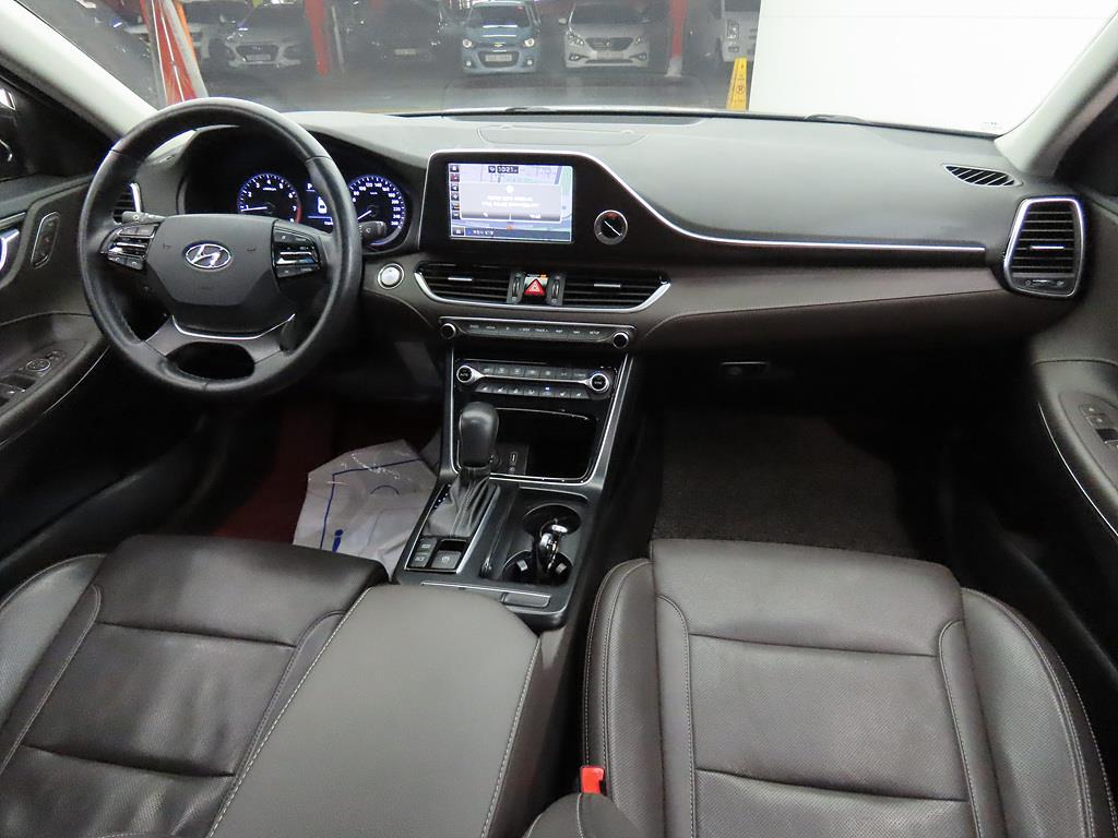 HYUNDAI Grandeur - Vista 5