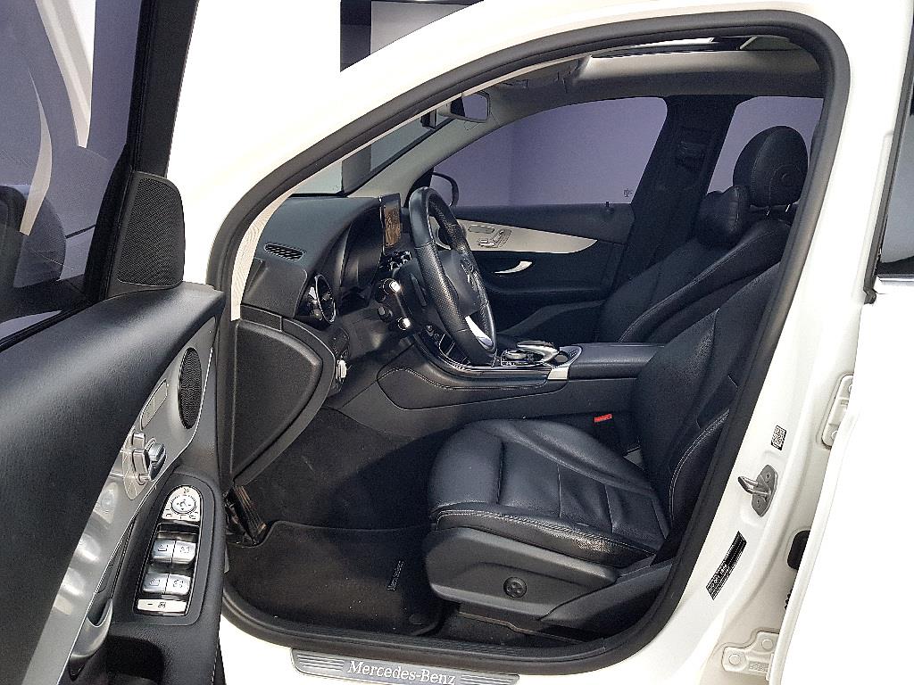 Mercedes Benz GLC Class - Vista 8