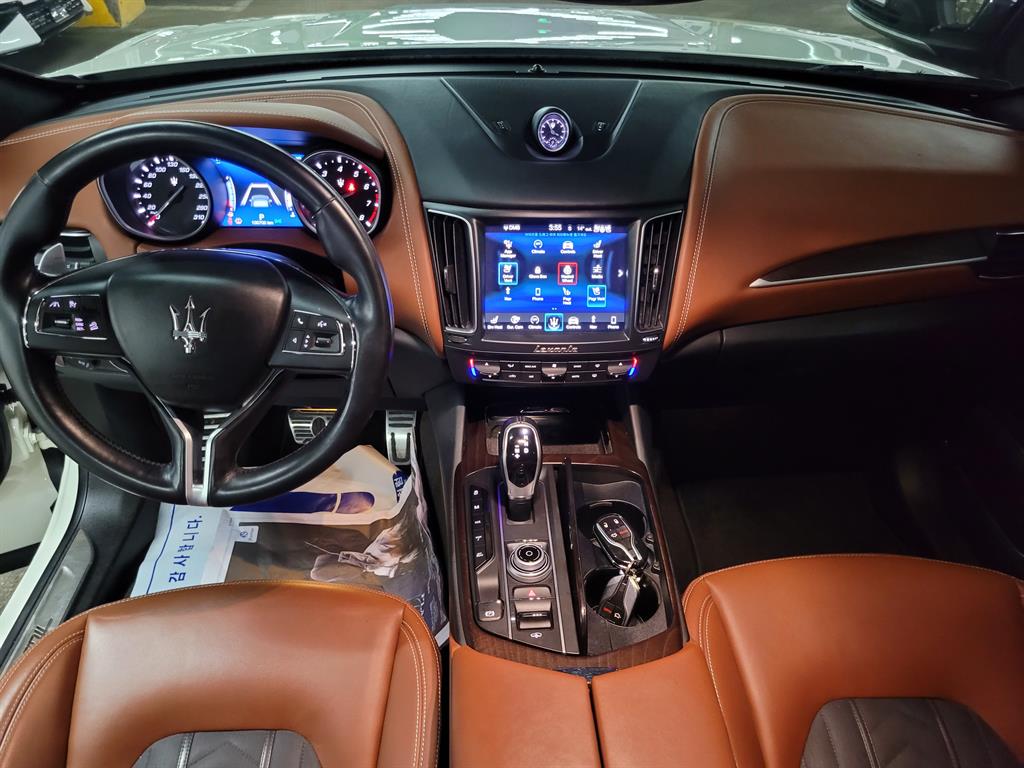 Maserati Levante - Vista 12