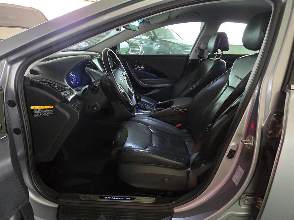 HYUNDAI Grandeur - Vista 6