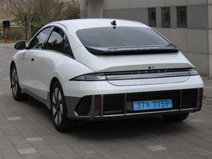 HYUNDAI Ioniq 6 - Vista 8