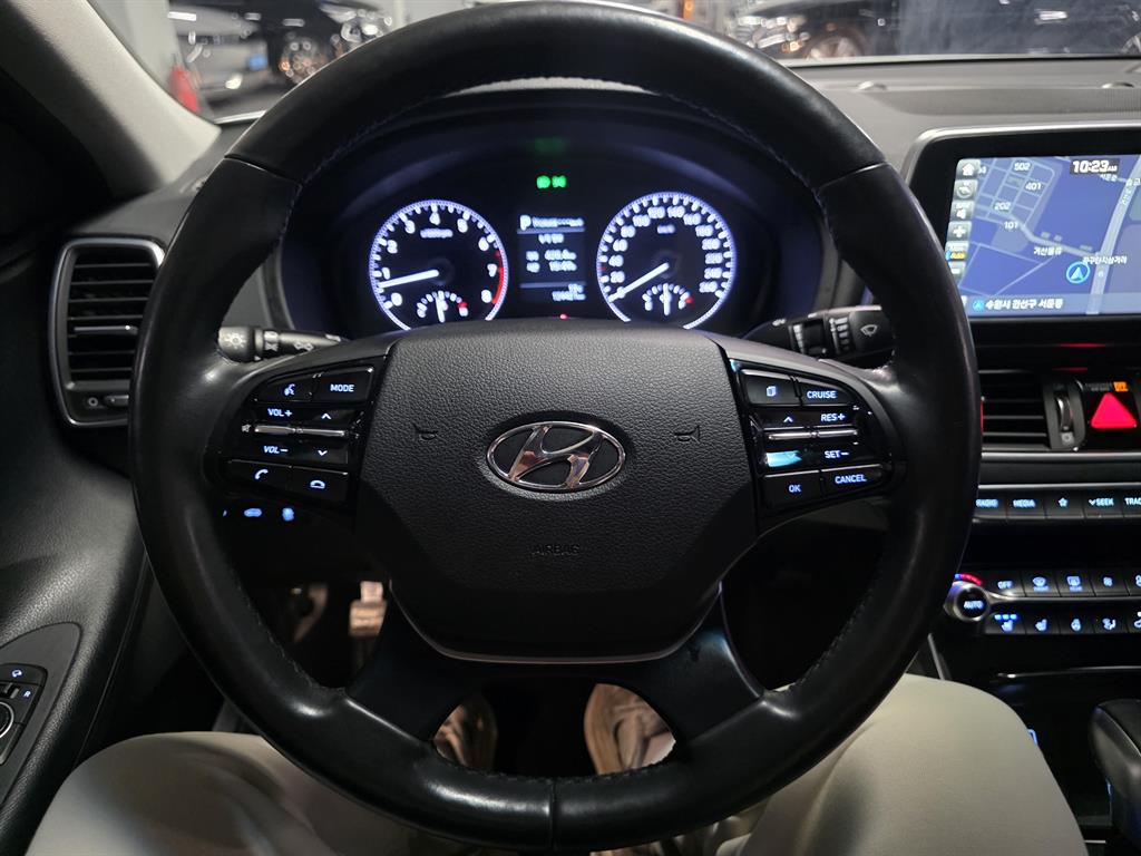 HYUNDAI Grandeur - Vista 9