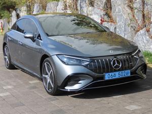 Mercedes Benz EQE - Vista 4