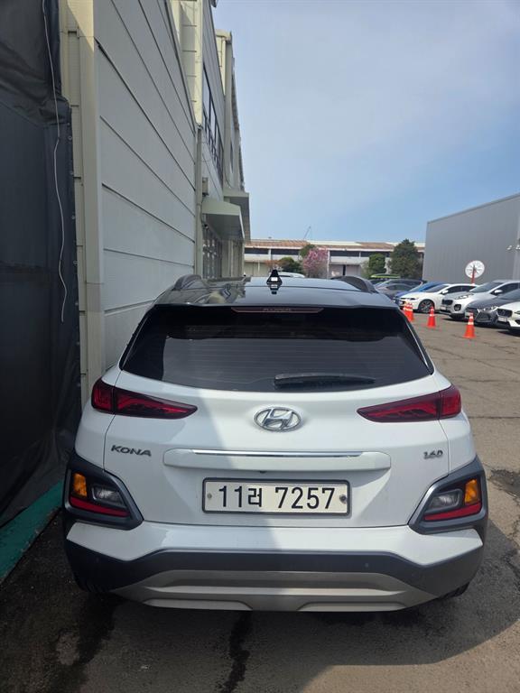 HYUNDAI Kona - Vista 3