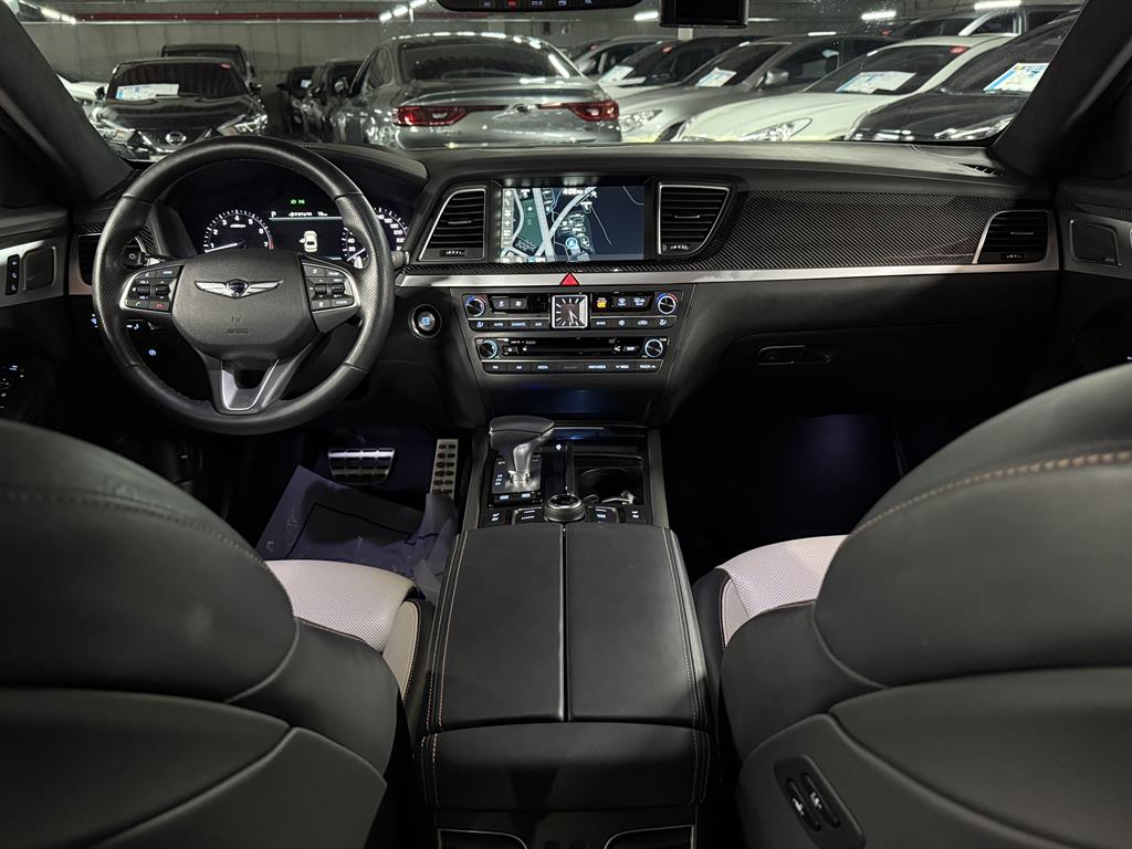 Genesis G80 - Vista 8