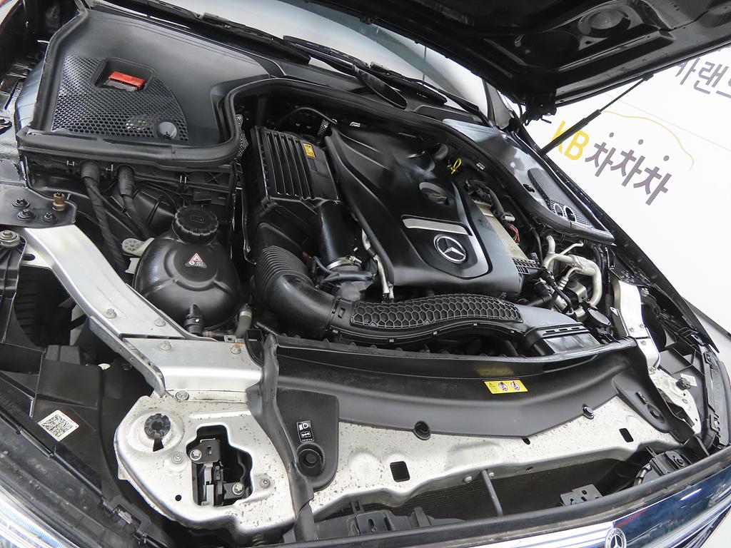 Mercedes Benz E class 2018 Negro - Importación desde Corea - HF Imports Iquique - Foto 19