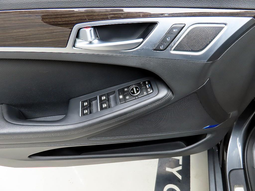 Genesis G80 - Vista 11