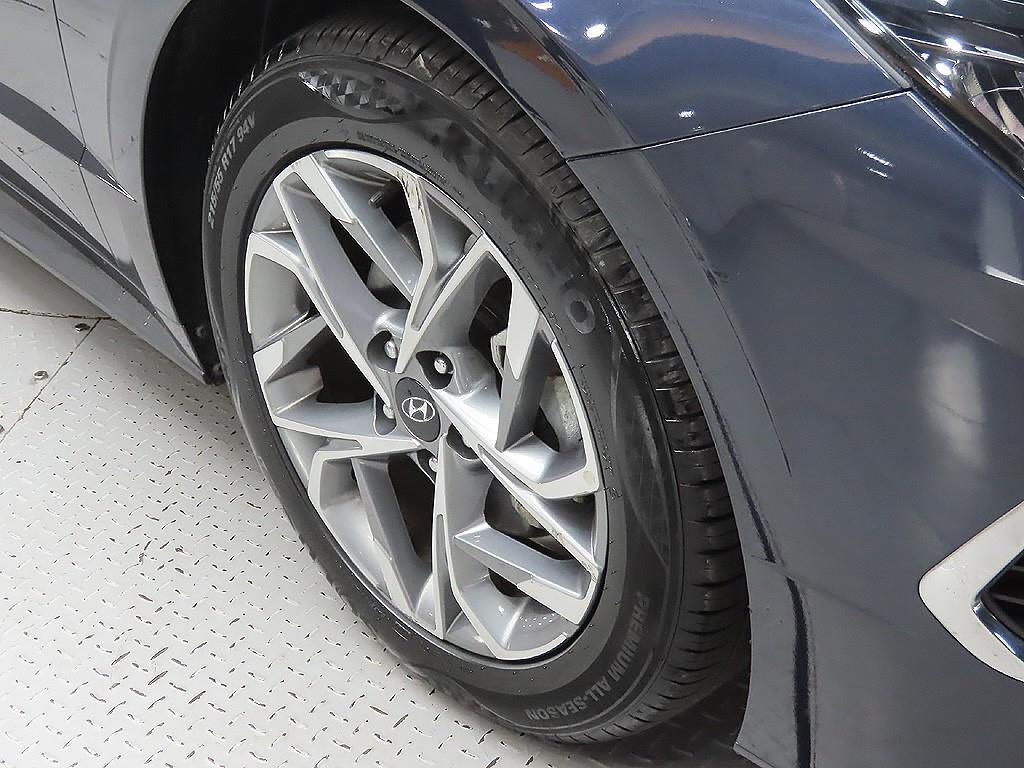 HYUNDAI Sonata - Vista 9